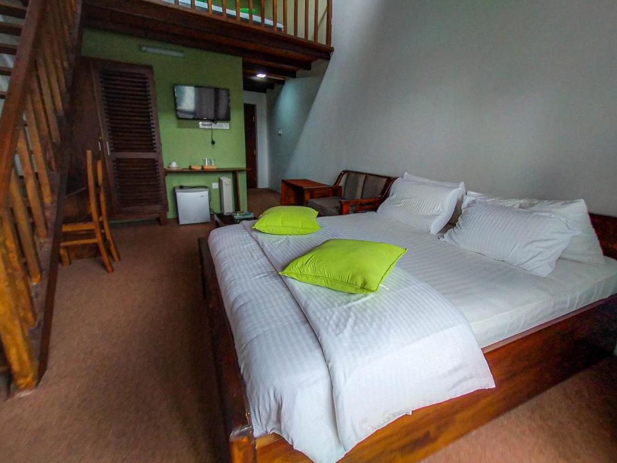 Manudi Glenfallsedge Rest Нувара-Элия Экстерьер фото
